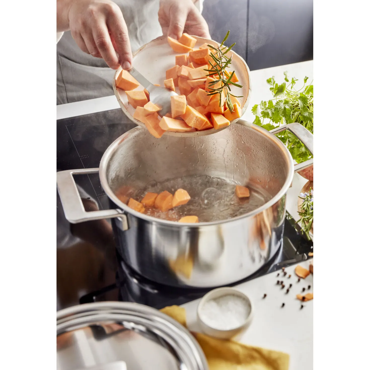 5.5 qt, 18/10 Stainless Steel, Dutch Oven With Lid
