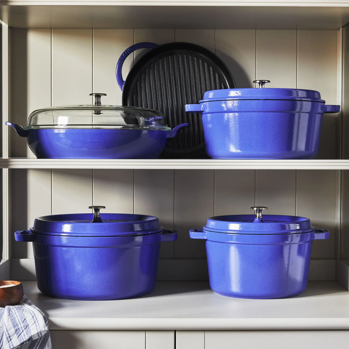 3.5 qt, Braiser With Glass Lid, Blueberry