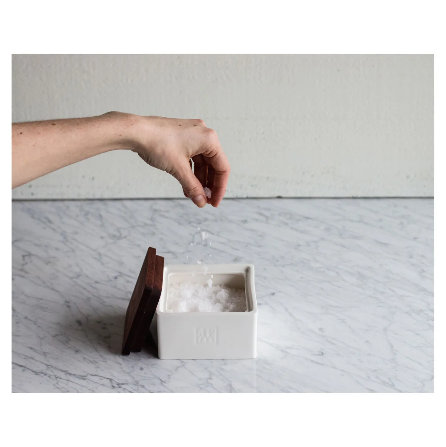 0.375 qt, Ceramic, Small Box With Lid