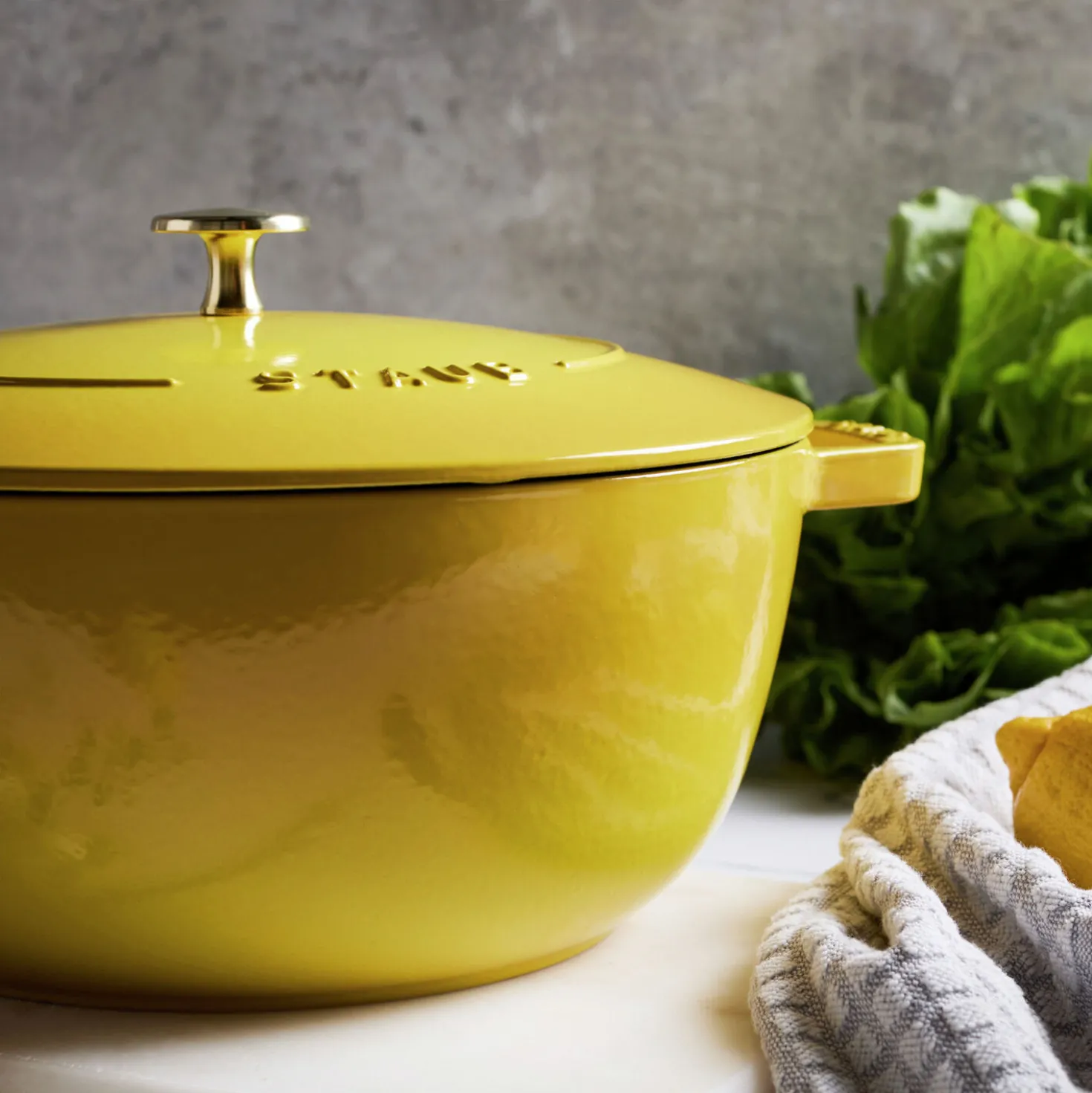 5.25 qt, Essential French Oven, citron