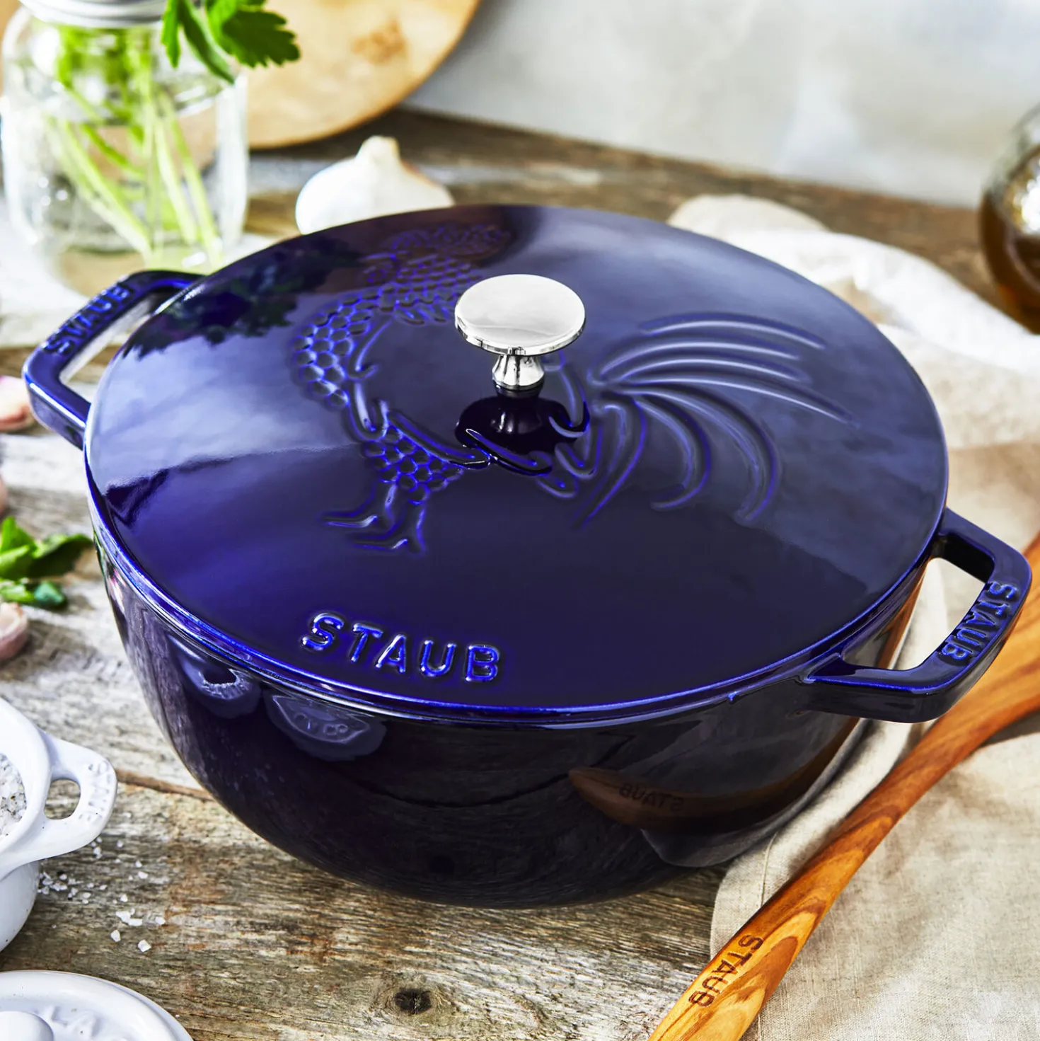3.75 qt, Essential French Oven Rooster Lid, dark blue