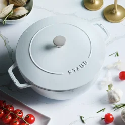 5.25 qt, Essential French Oven, pure-white