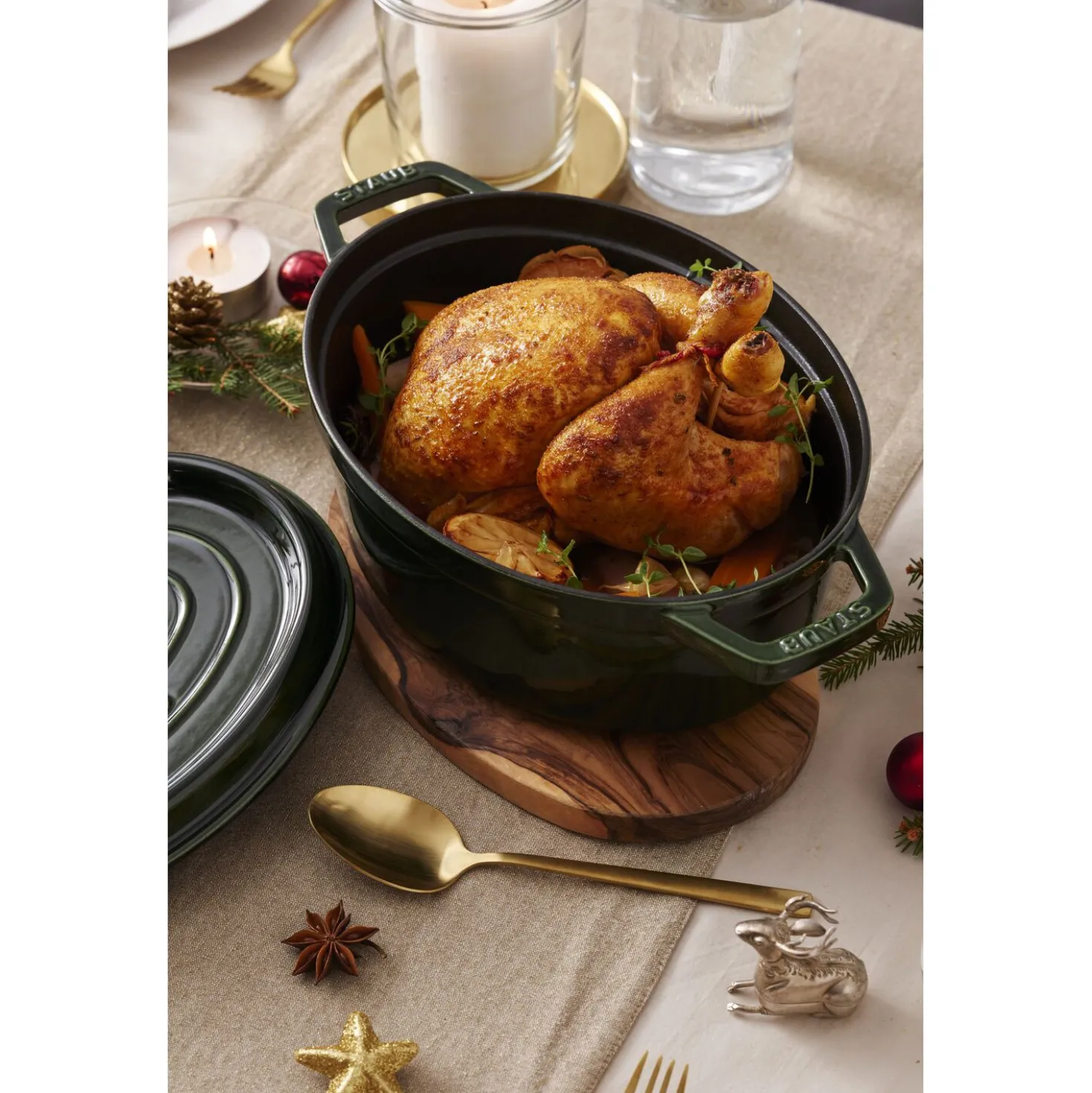 5.75 qt, Oval, Dutch Oven, Basil