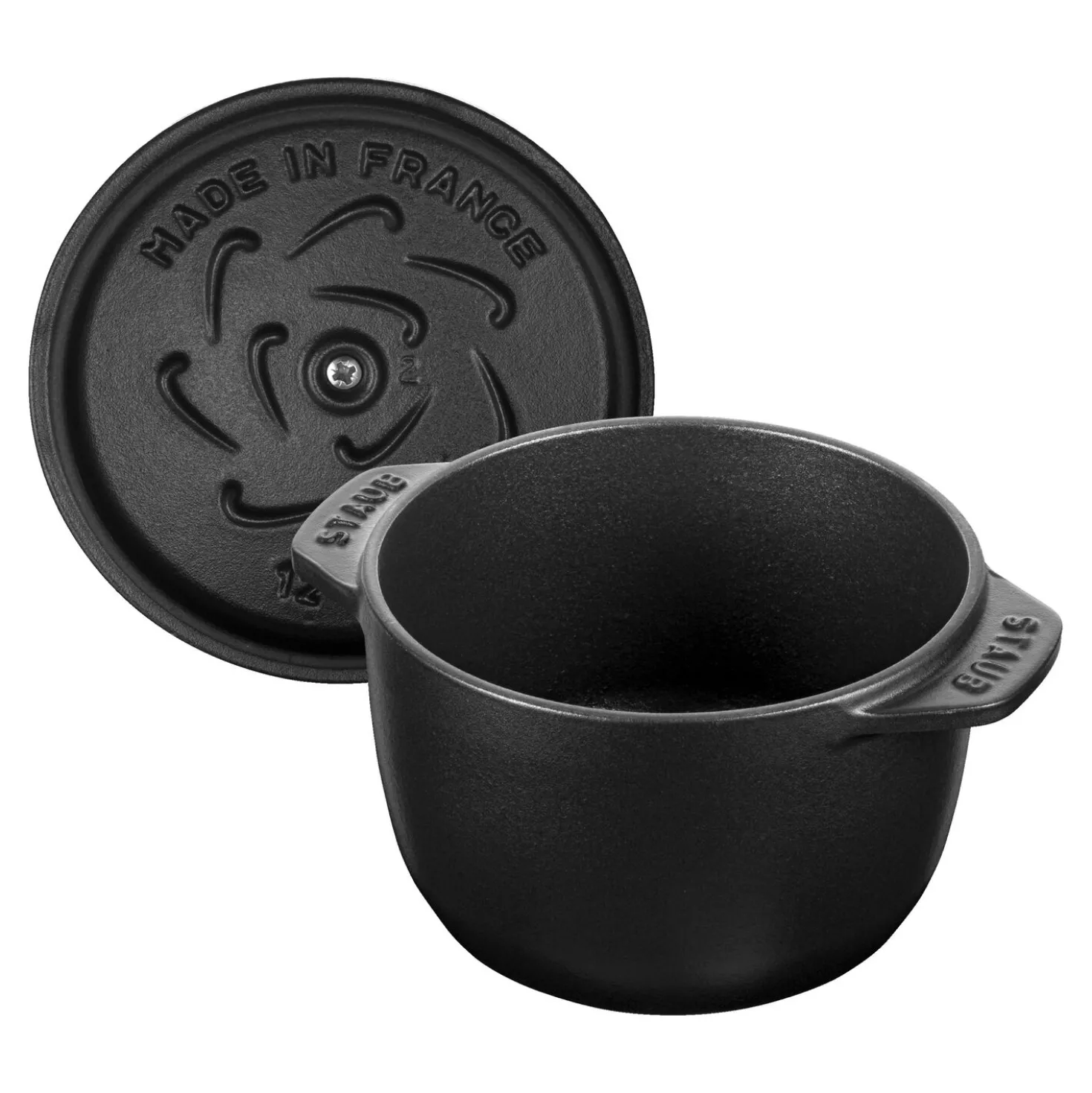 0.75 qt, Petite French Oven, black matte
