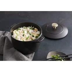 1.5 qt, Petite French Oven, black matte