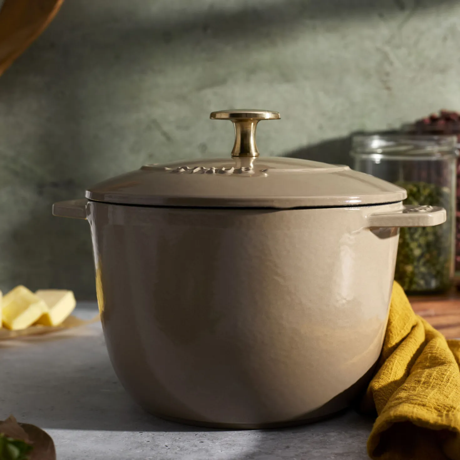 1.5 qt, Petite French Oven, sesame