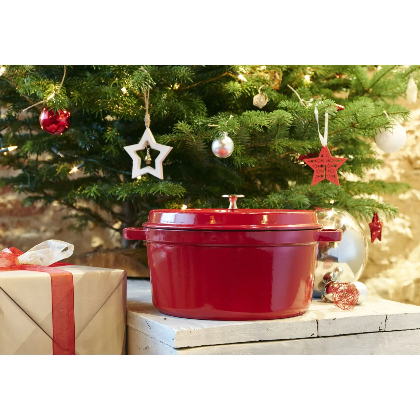 7 qt, Round, Cocotte, Cherry - Factory Second