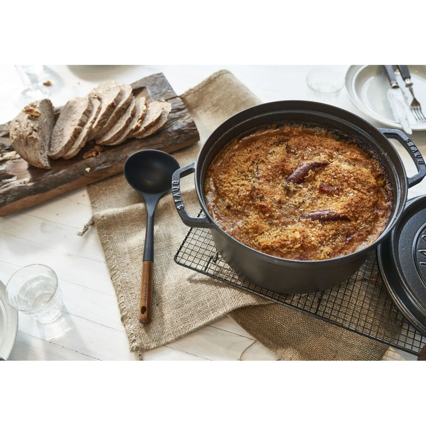7 qt, Round, Dutch Oven, Black Matte - Factory Second