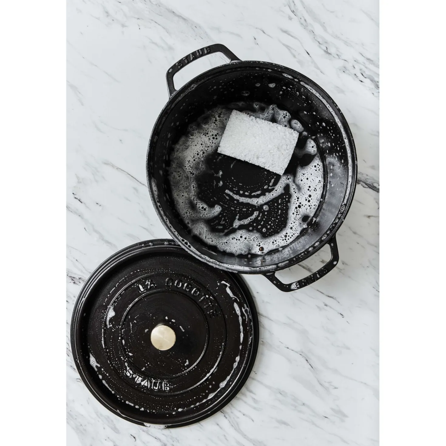 13.25 qt, Round, Dutch Oven, Black Matte