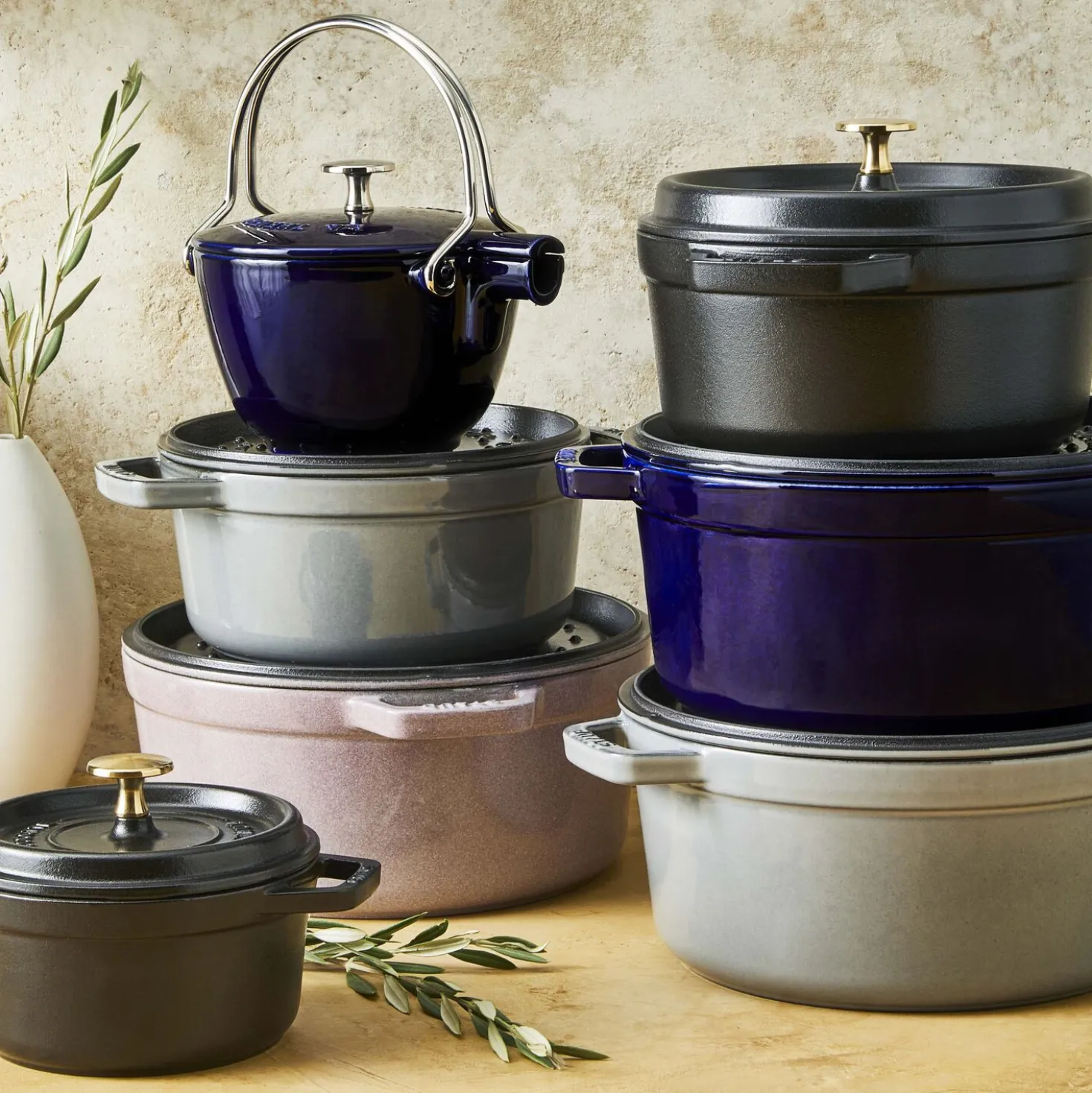 4 qt, Round, Dutch Oven, Dark Blue