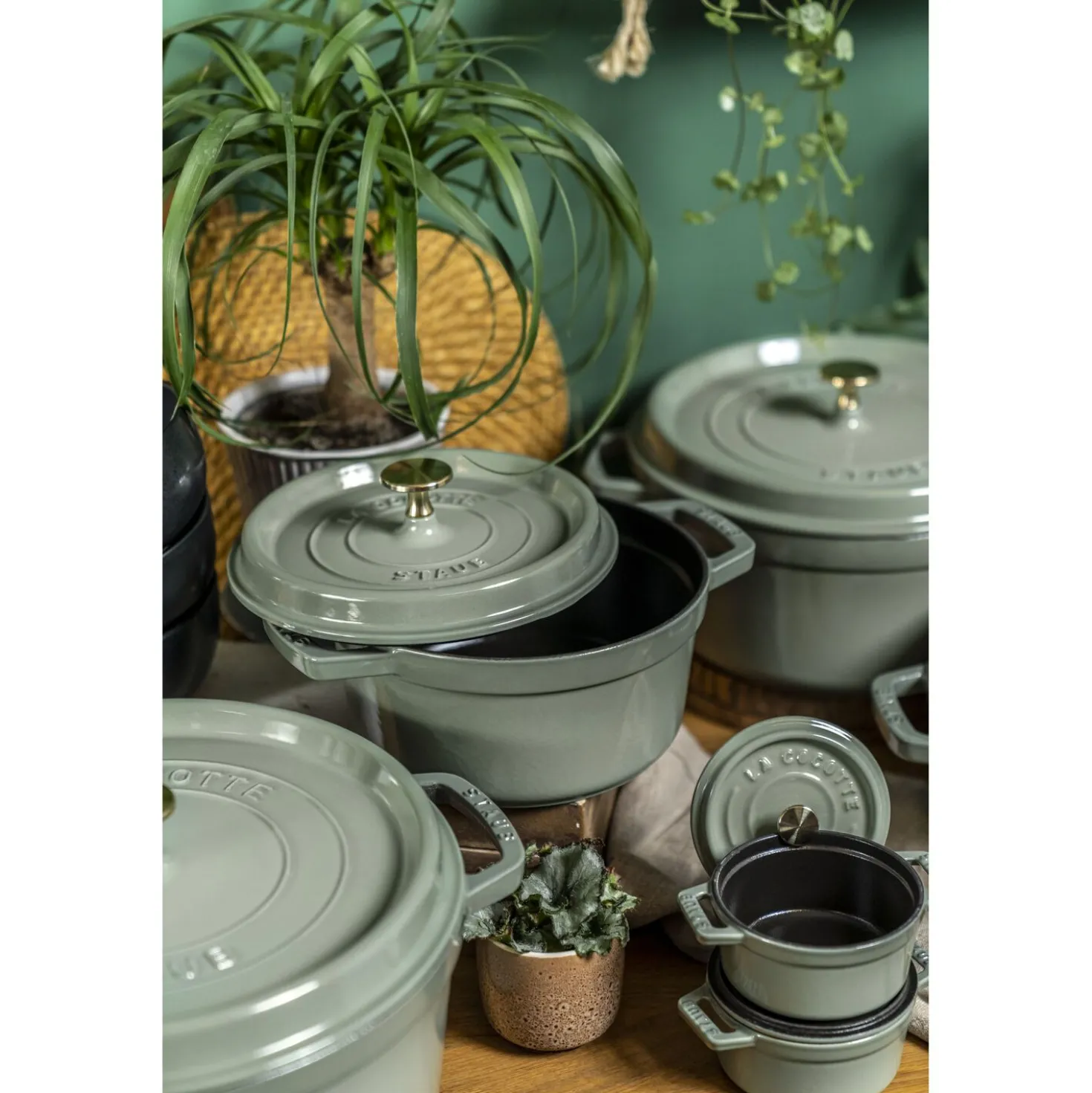 5.5 qt, Round, Dutch Oven, Eucalyptus