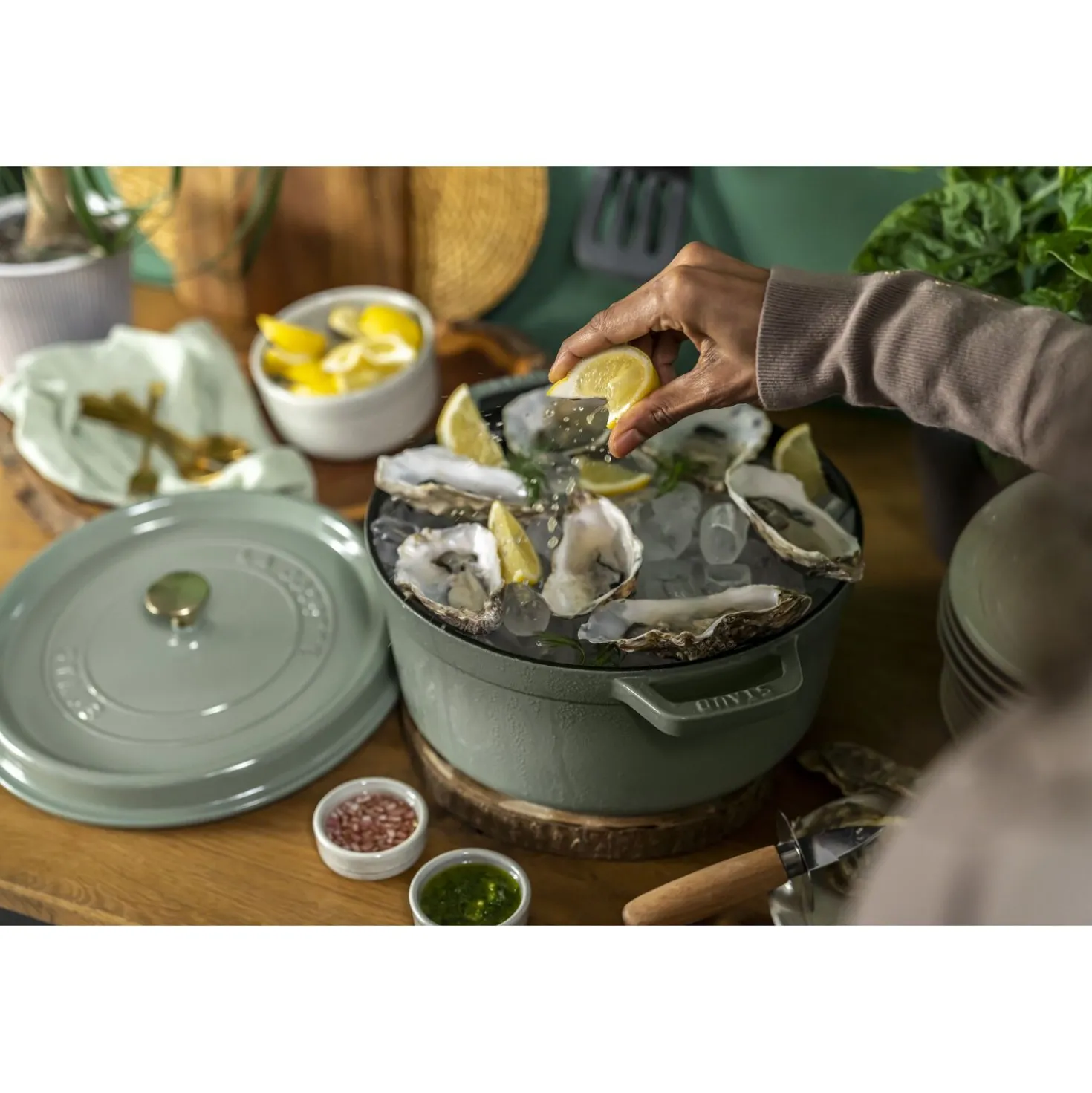 7 qt, Round, Dutch Oven, Eucalyptus - Factory Second