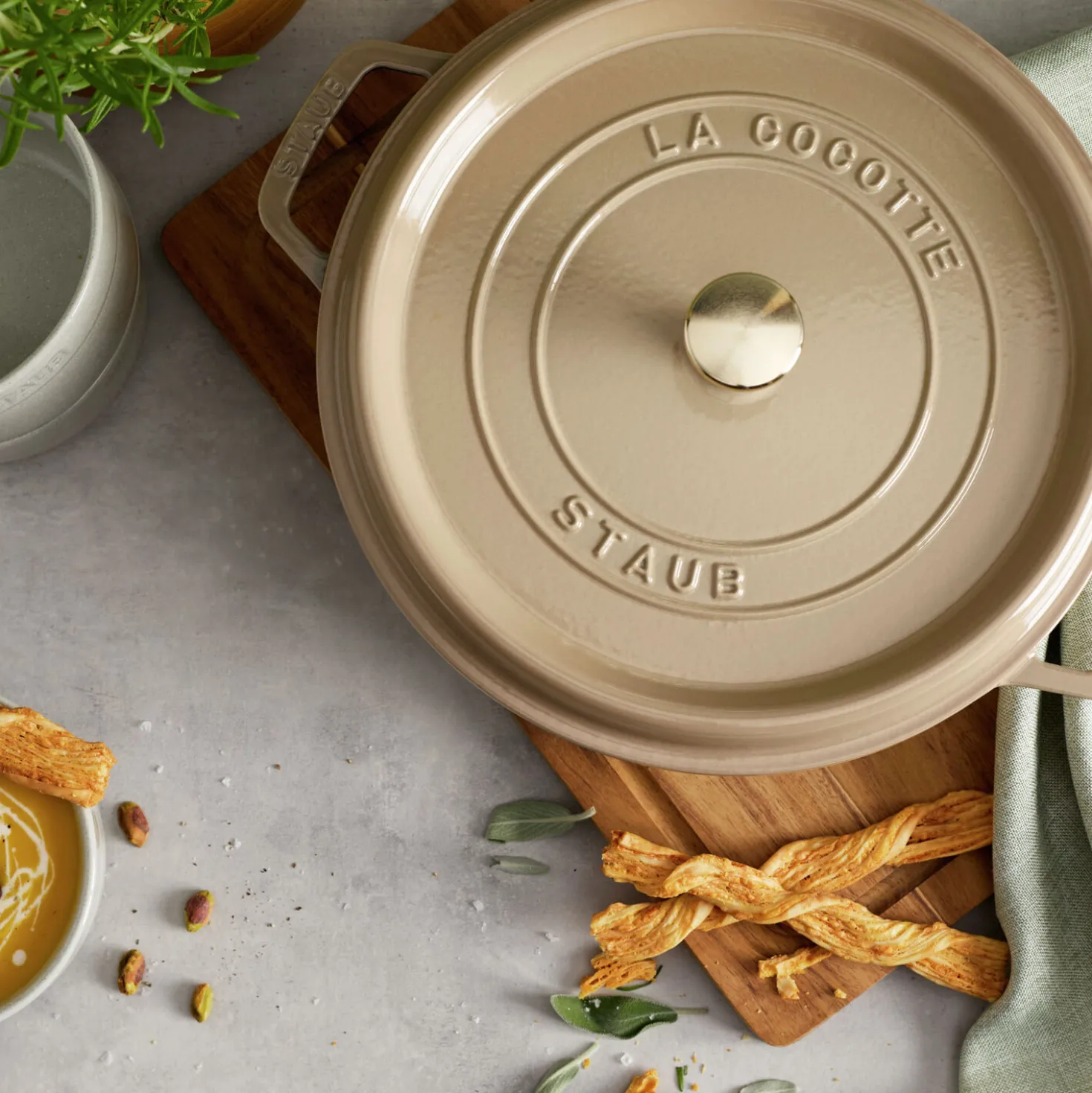 5.5 qt, Round, Dutch Oven, Sesame