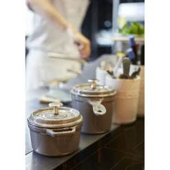 1.5 qt Sauce Pan, Cast Iron