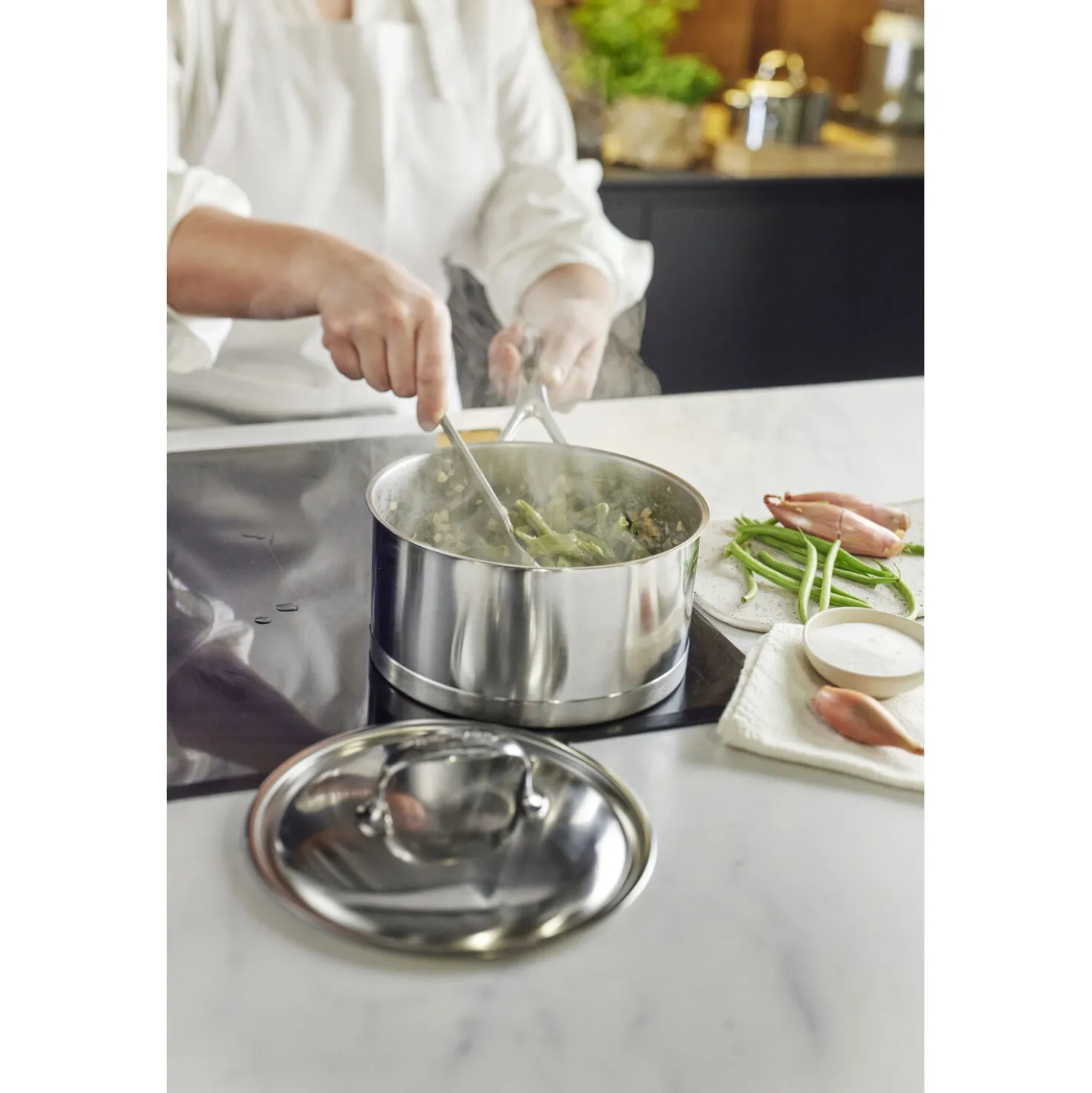 2.25 qt Sauce Pan With Lid, 18/10 Stainless Steel