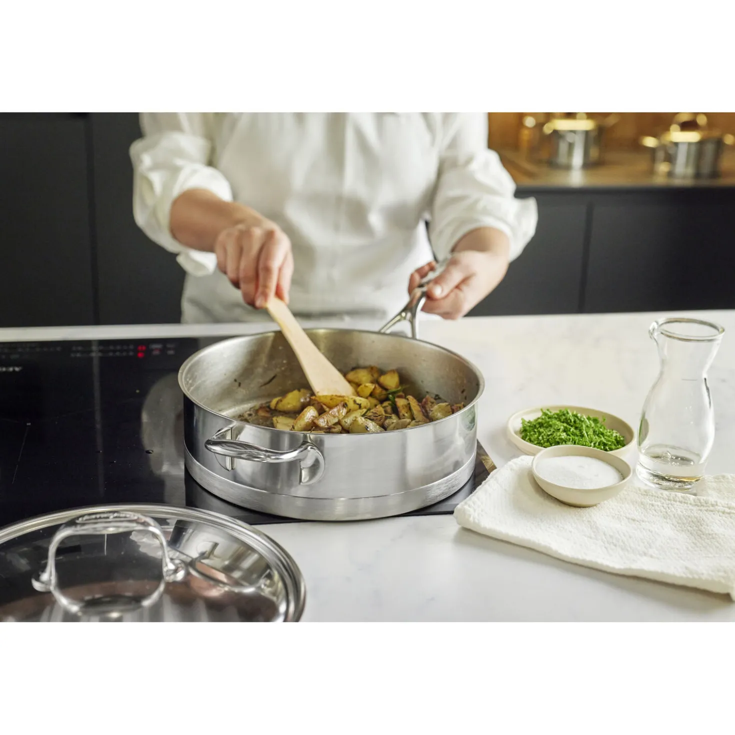 5 qt Sauté Pan With Helper Handle And Lid, 18/10 Stainless Steel