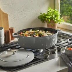 6.25 qt, Wide Oval Dutch Oven, graphite grey