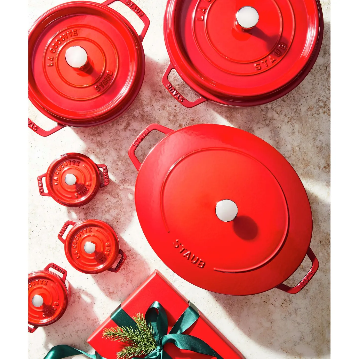 6.25 qt, Wide Oval Dutch Oven, cherry