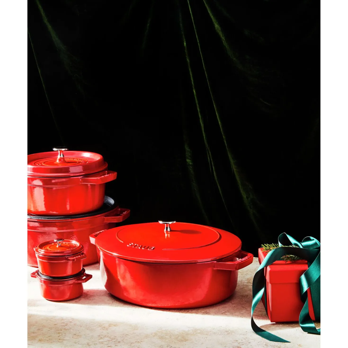 6.25 qt, Wide Oval Dutch Oven, cherry