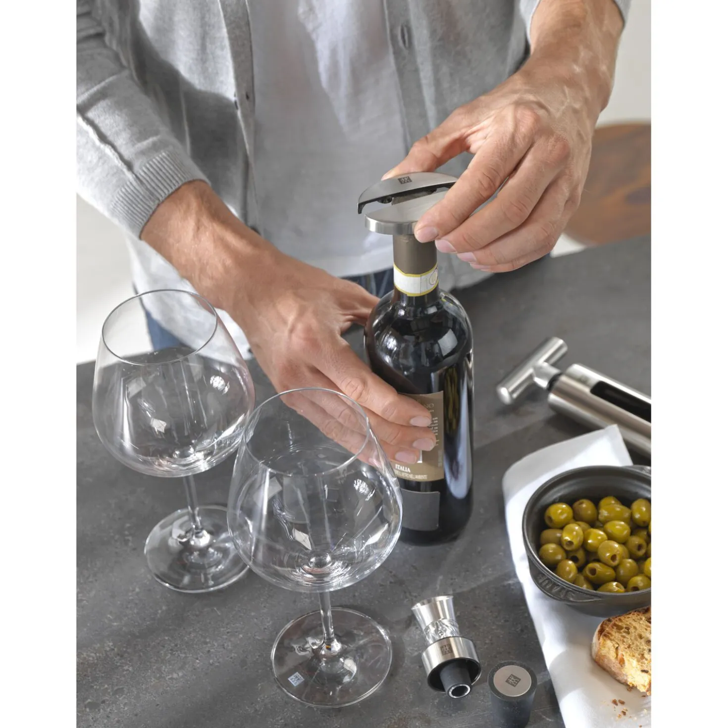 18/10 Stainless Steel, Foil Cutter