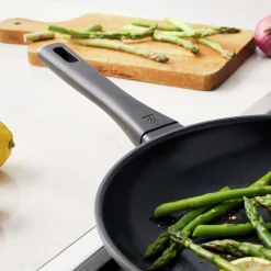 Aluminum Fry Pan, 10 inch, aluminum, Titanium-reinforced ceramic non-stick coating