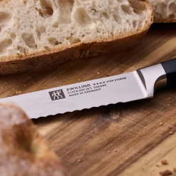 Bread knife 8 inch, serrated edge