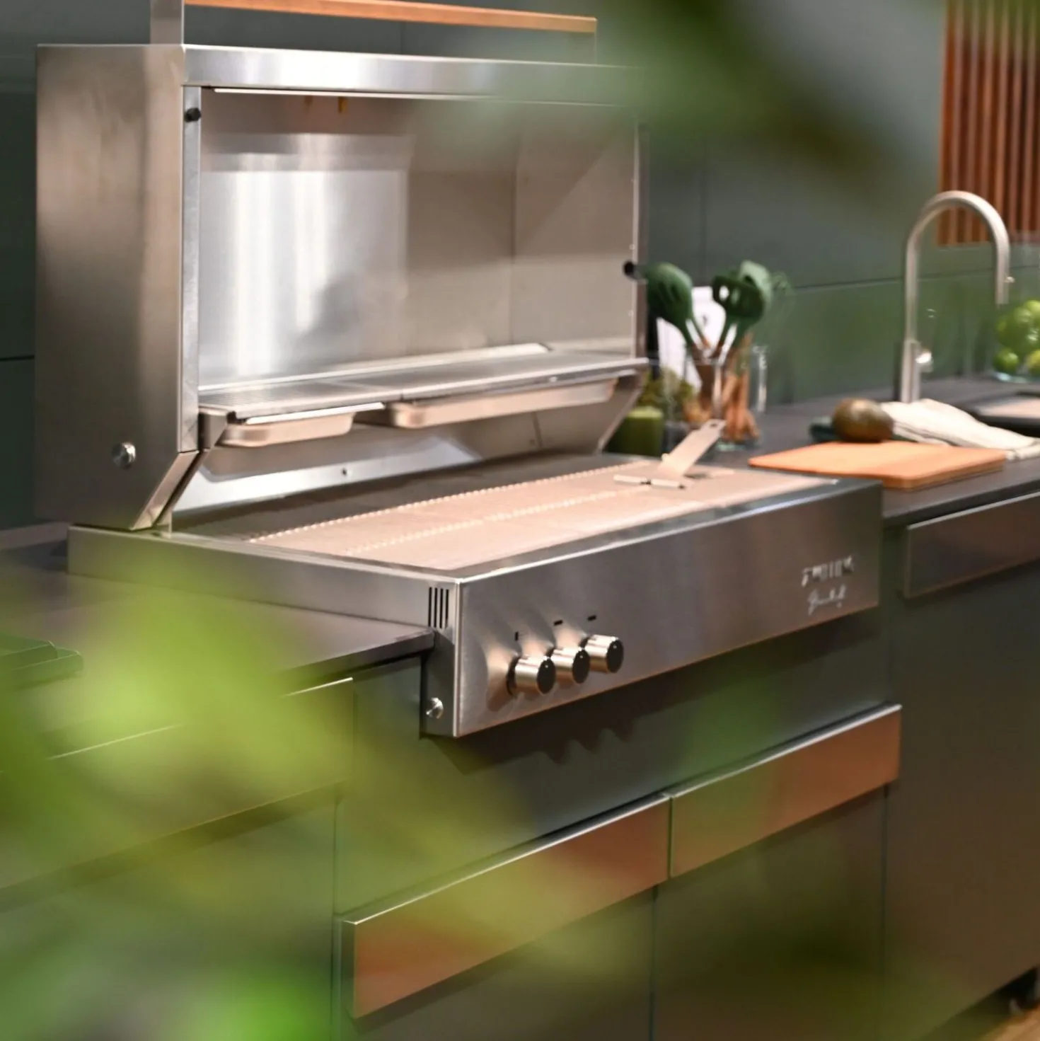 Built-in Propane Gas Grill, silver