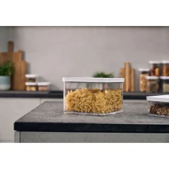 CUBE Container 2L / 21 cm, 4.2 Qt, Transparent-white