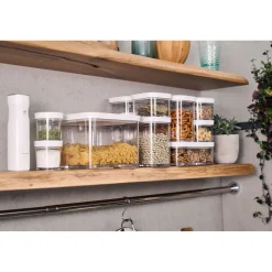 CUBE Container 2L / 21 cm, 4.2 Qt, Transparent-white