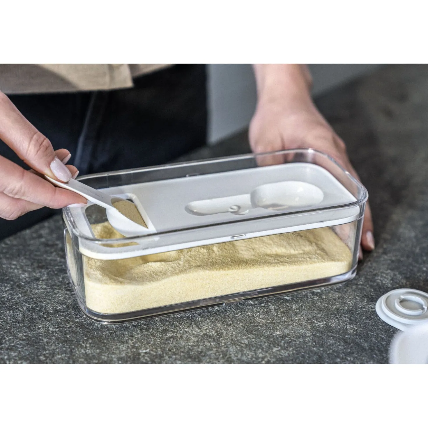 CUBE Insert with Measuring Spoon , M / 20 cm