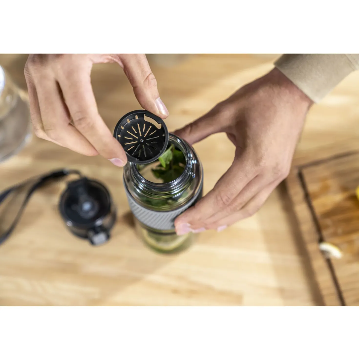 Drinking bottle, 680 ml, tritan, grey