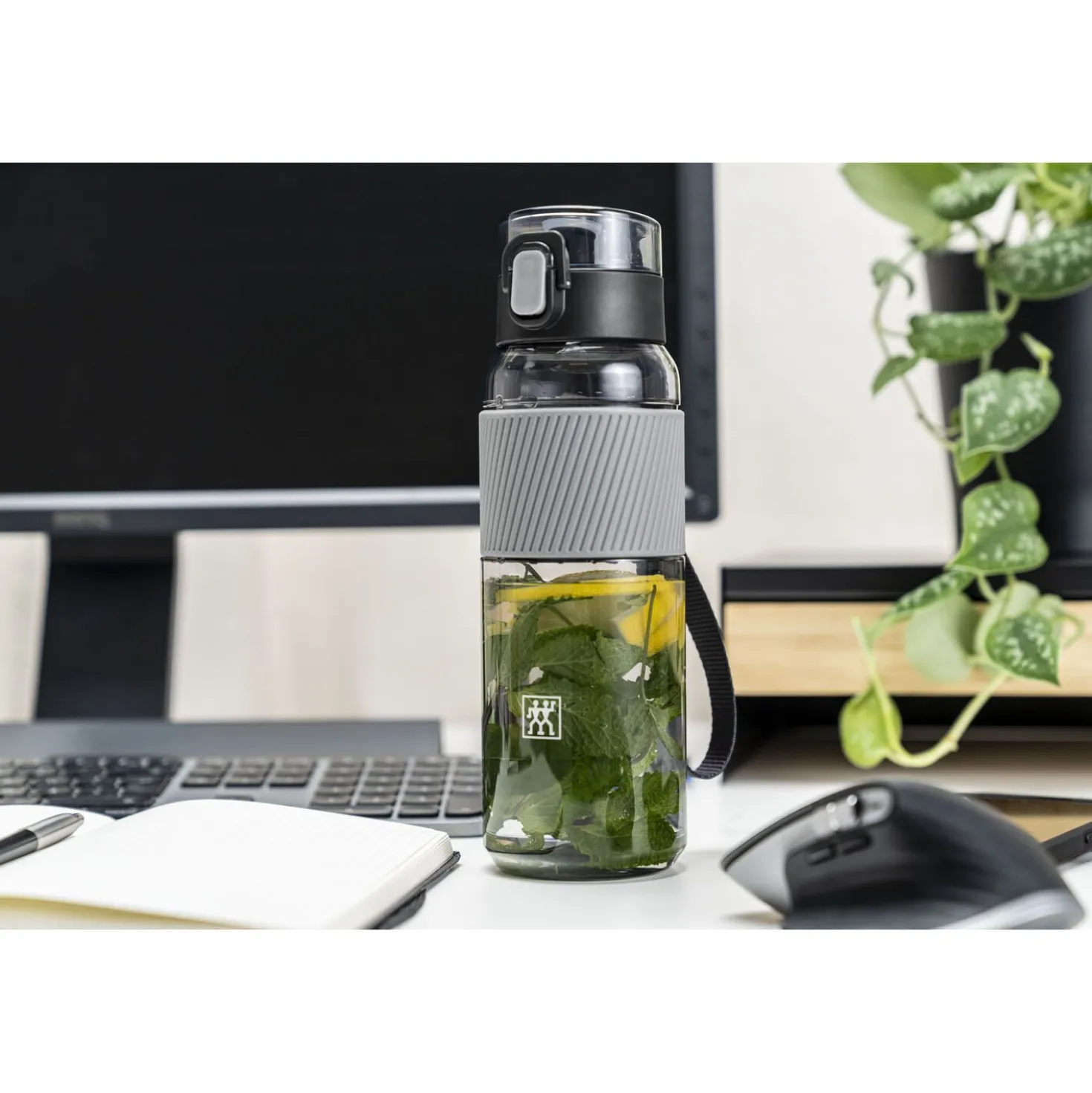 Drinking bottle, 680 ml, tritan, grey