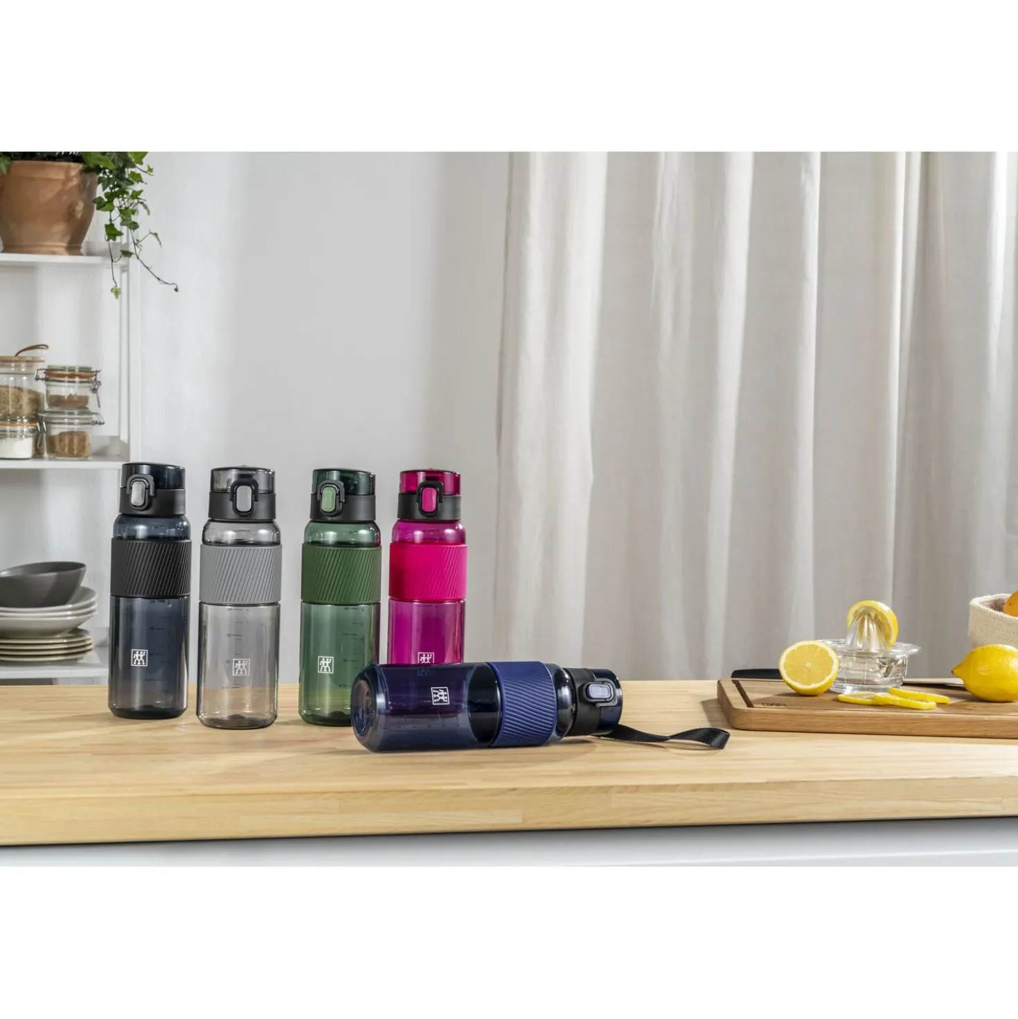 Drinking bottle, 680 ml, tritan, dark green