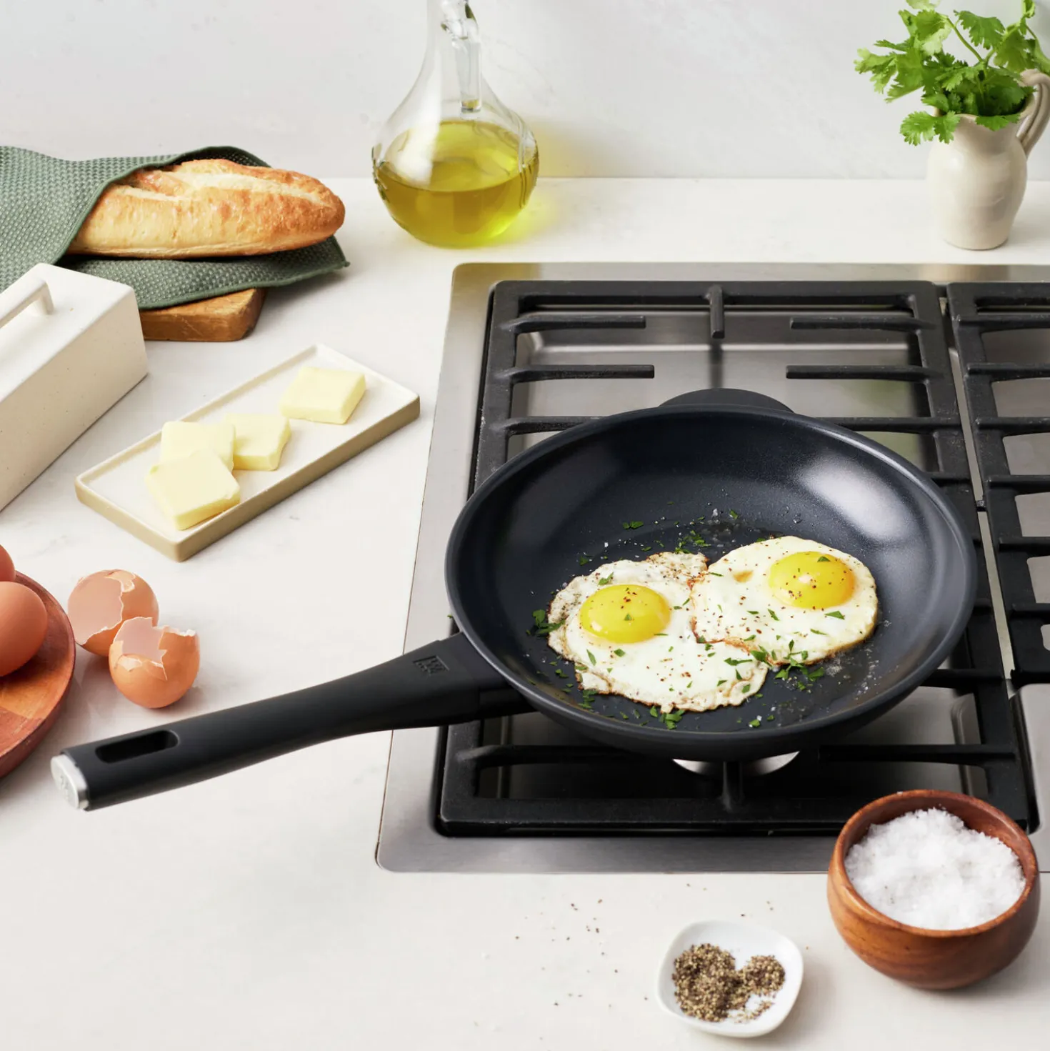 Frying pan, 8 inch, aluminum, Titanium-reinforced ceramic non-stick coating