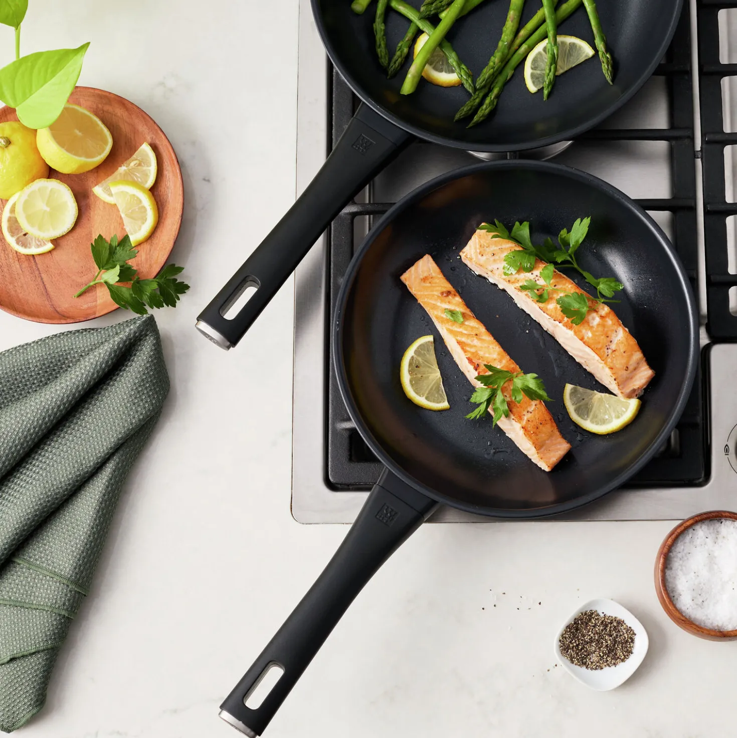 Frying pan set, 2-pc, Non-stick, Titanium-reinforced ceramic non-stick coating