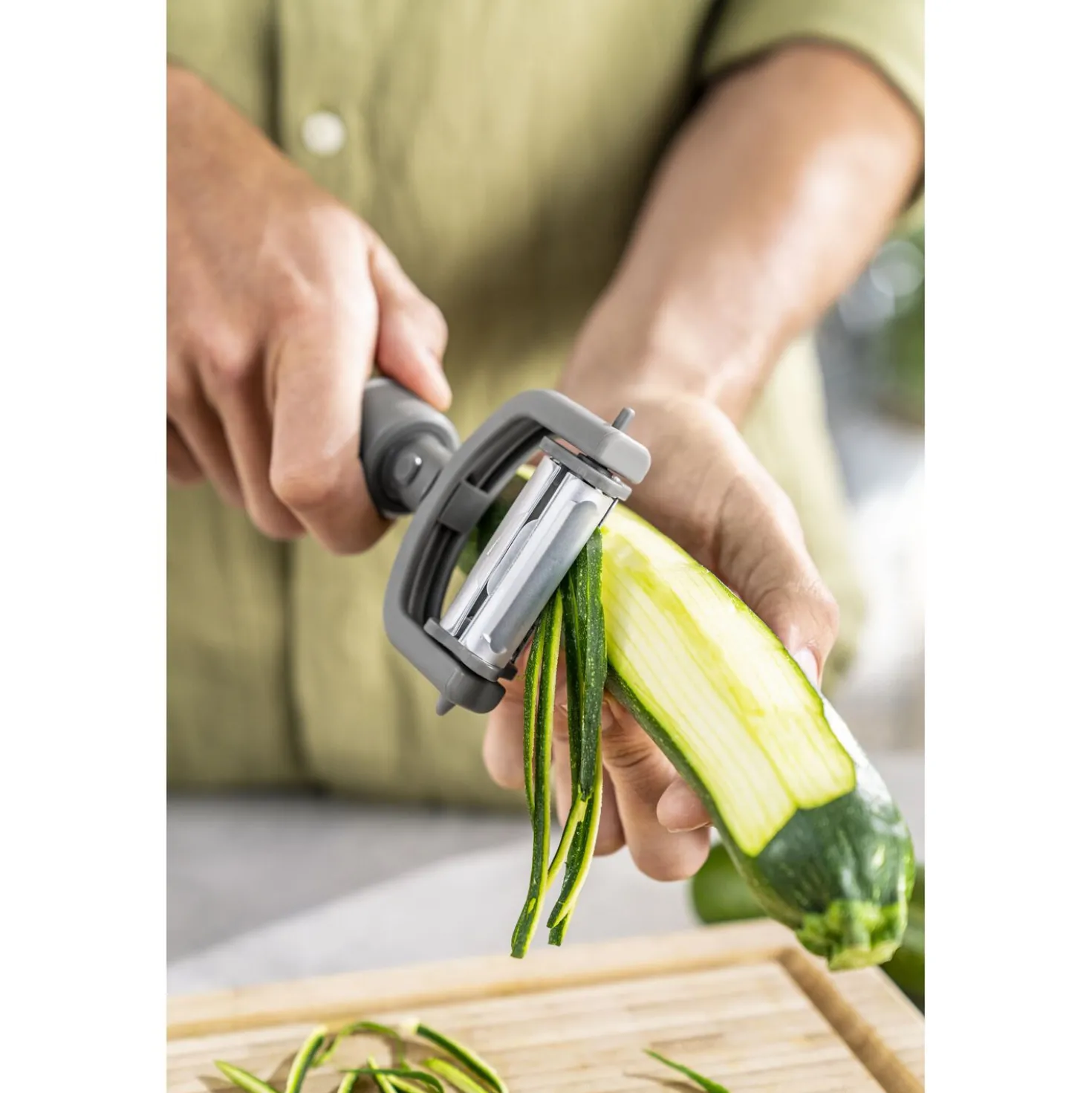 5-in-1 peeler, grey