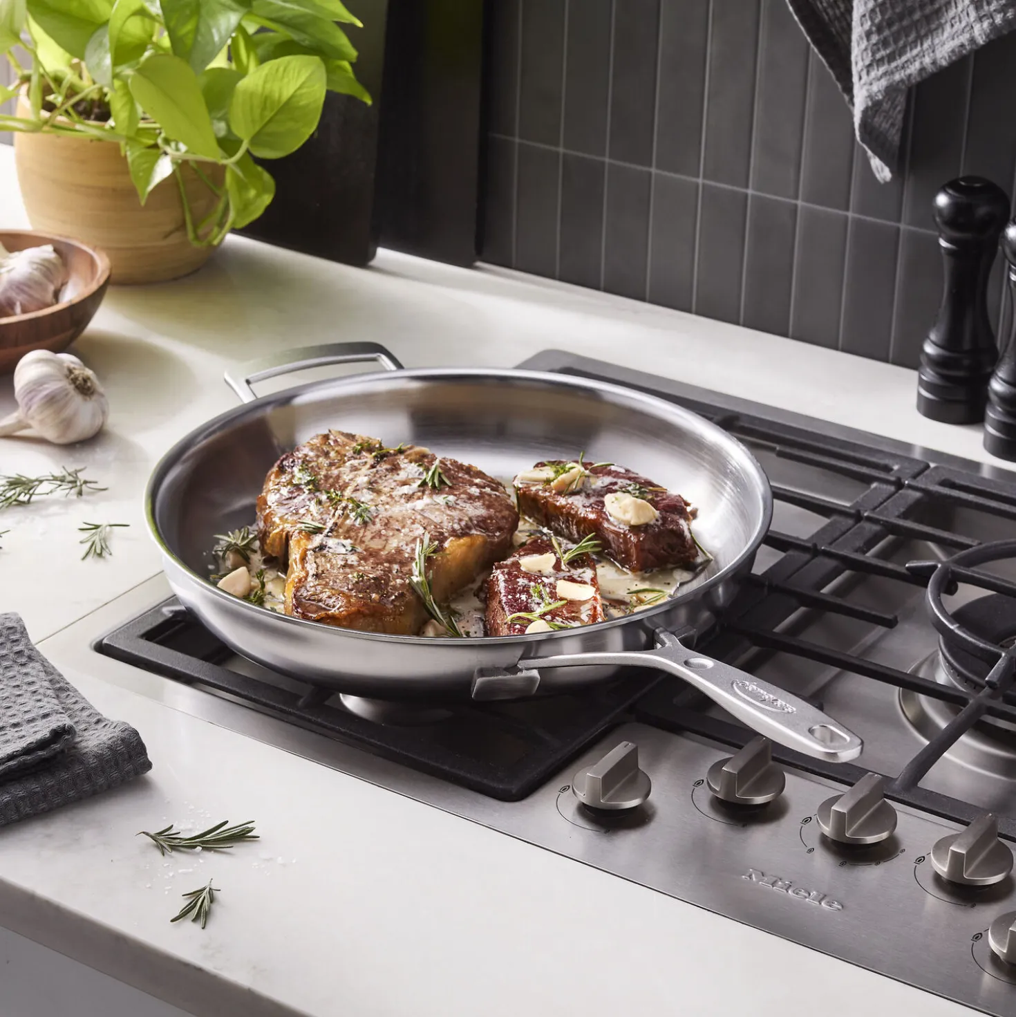 12.5-inch, 18/10 Stainless Steel, Fry Pan With Helper Handle