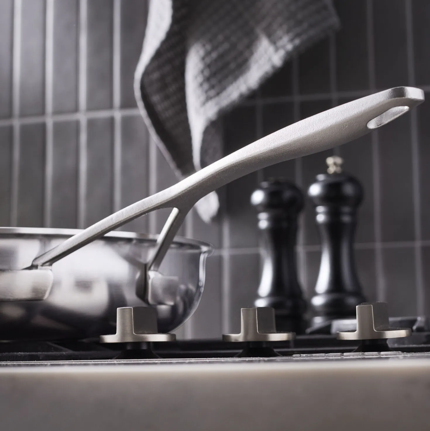 12.5-inch, 18/10 Stainless Steel, Fry Pan With Helper Handle