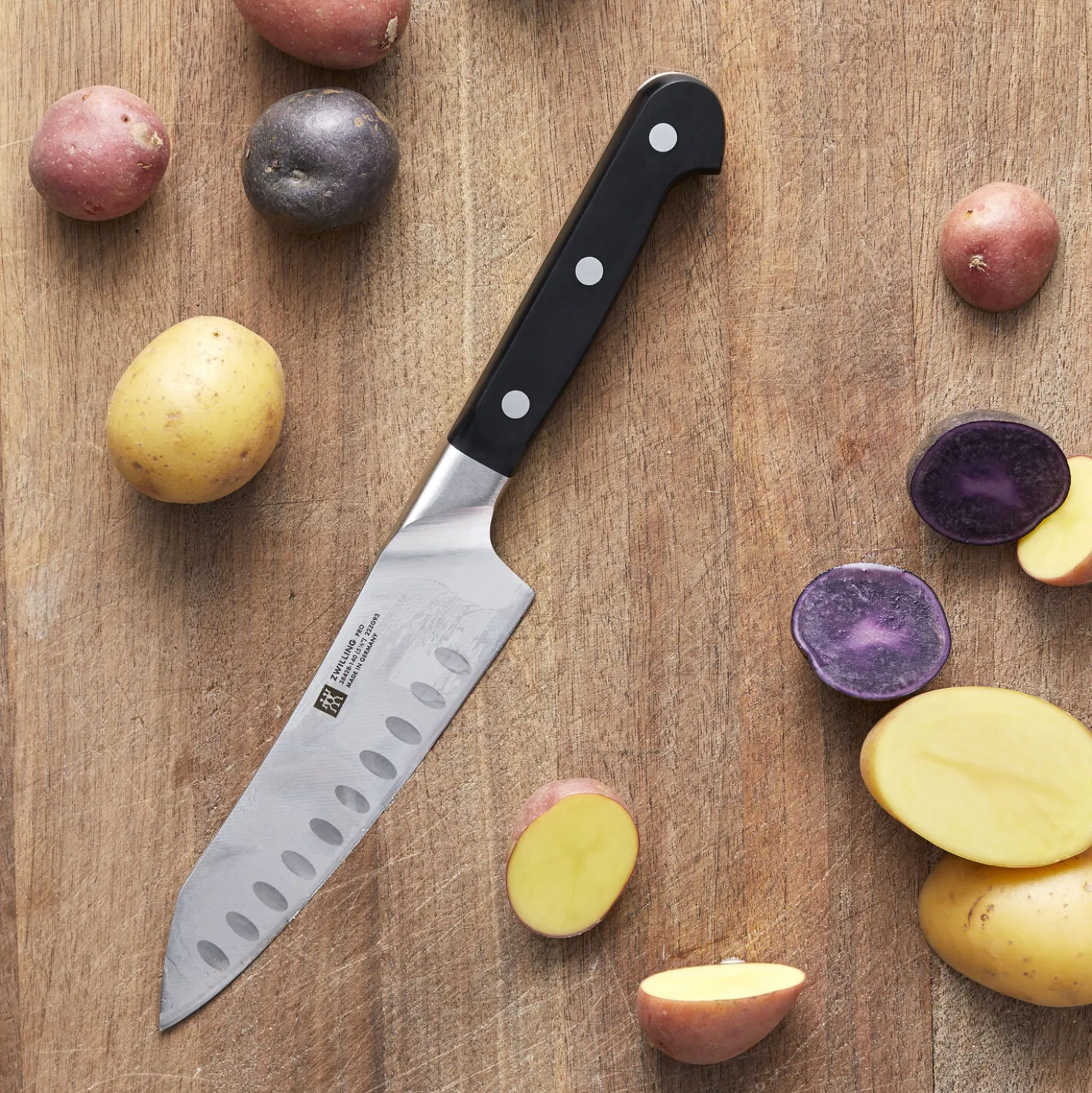5.5-inch Rocking Santoku Knife, Hollow Edge