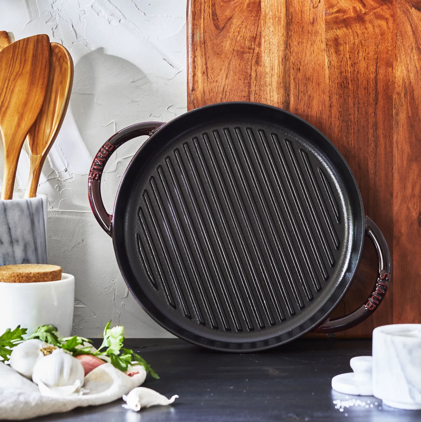 10-inch, Round Double Handle Pure Grill, grenadine