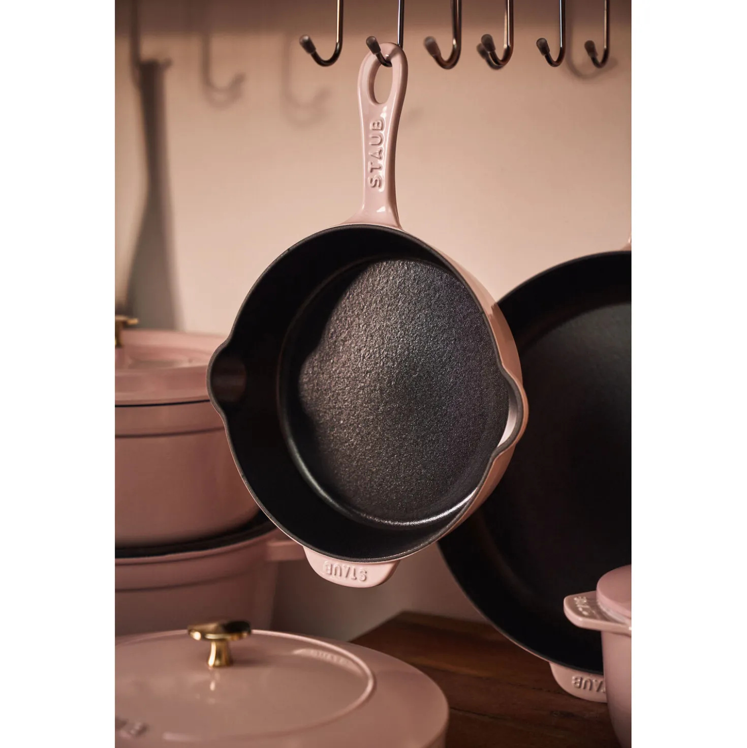 8.5-inch, Traditional Deep Skillet, Pink Peony