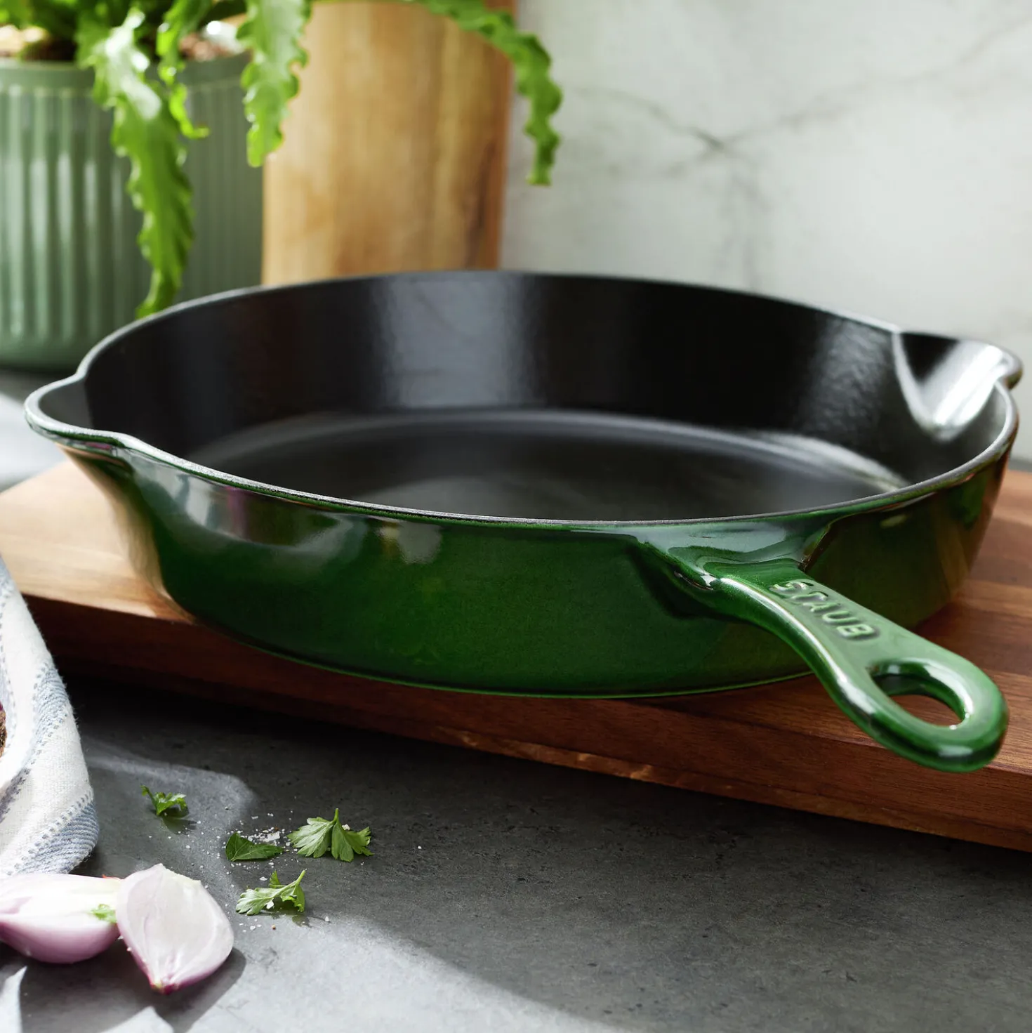 11-inch, Traditional Deep Skillet, Basil