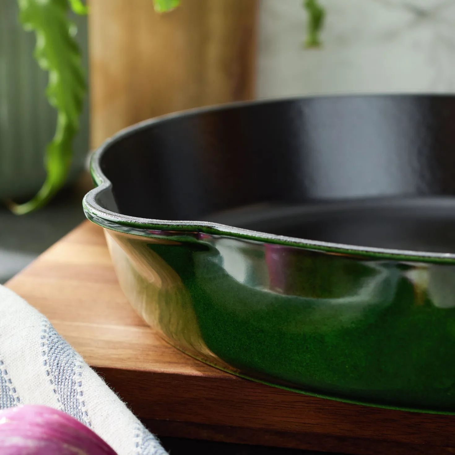 11-inch, Traditional Deep Skillet, Basil