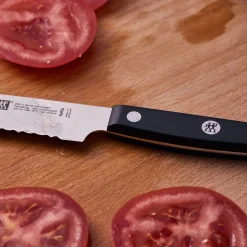5-inch Z15.1 Utility Knife, Serrated Edge