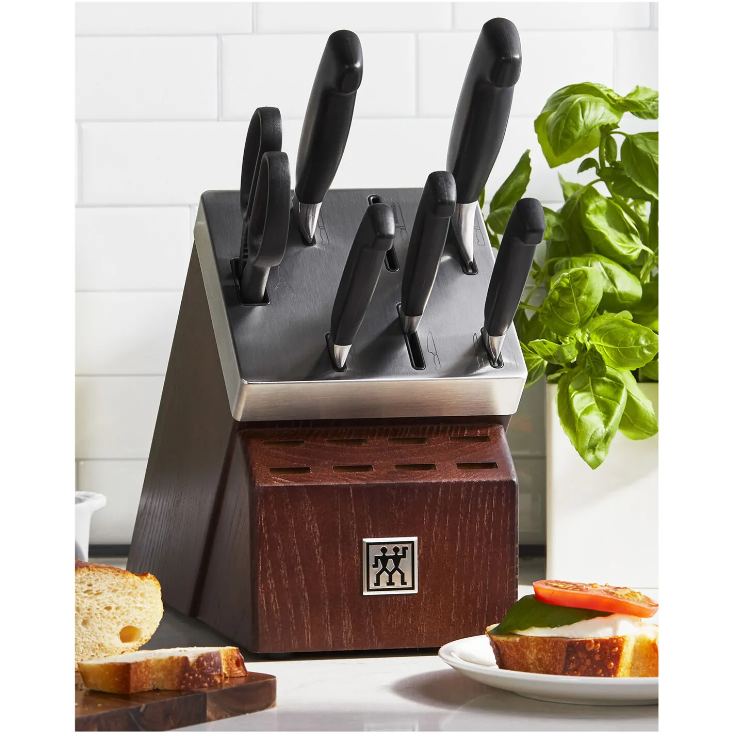 7-pc, Self-Sharpening Knife Block Set, silver-black