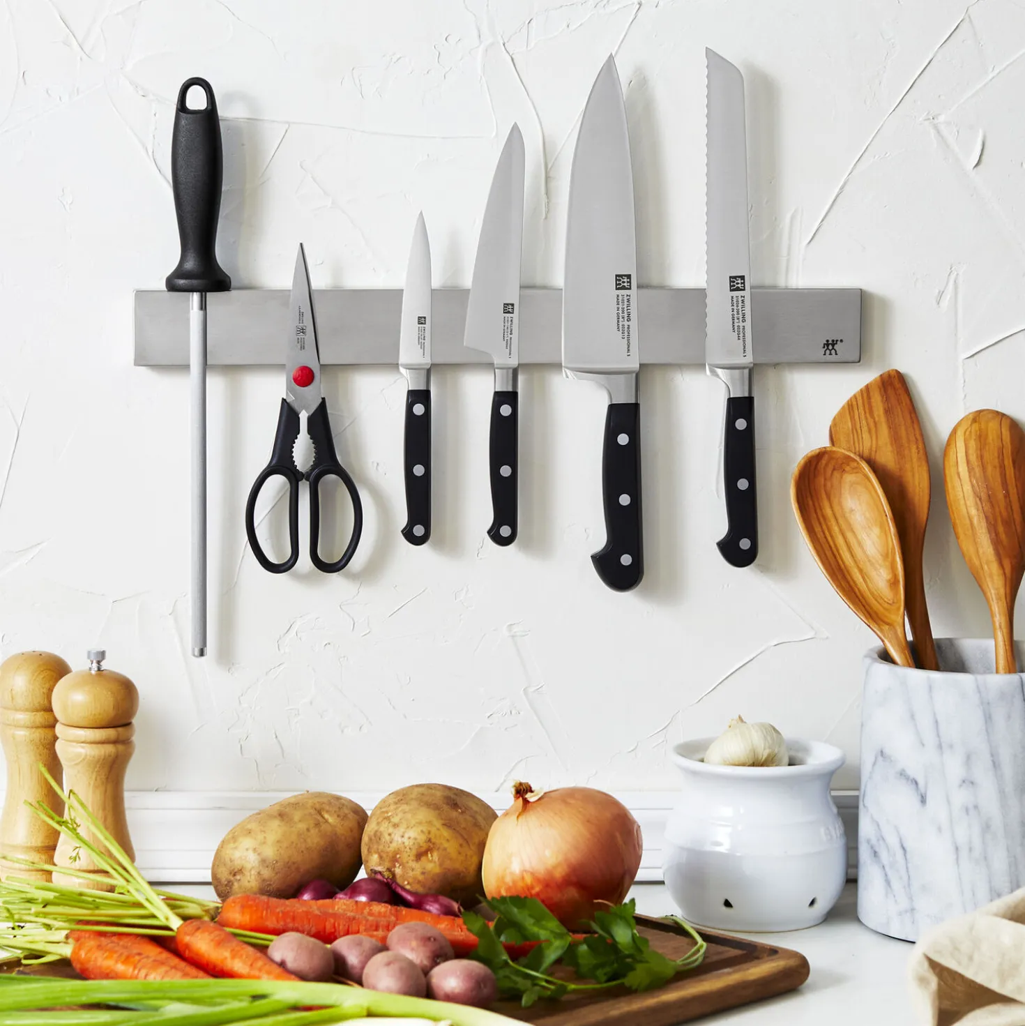 7-pc, Set with 17.5" Stainless Magnetic Knife Bar