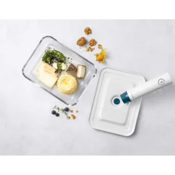 Vacuum Fridge Container, Glass, La Mer