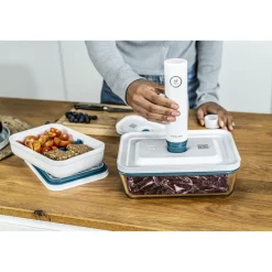 Vacuum Fridge Container, Glass, La Mer